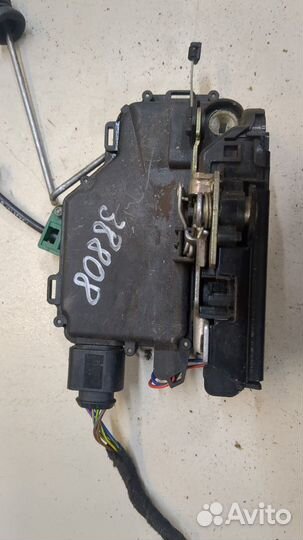 Замок двери левый передний Volkswagen Golf 4, 2002