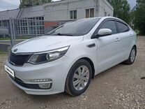 Kia Rio 1.6 AT, 2017, 134 797 км, с пробегом, цена 1 345 000 руб.