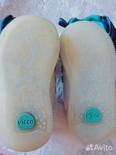 Кроссовки для девочки размер 22, Vicco бу
