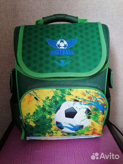 Рюкзак школьный