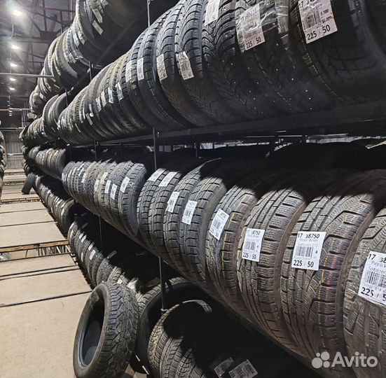 Nokian Tyres Hakkapeliitta 7 215/70 R16 96M