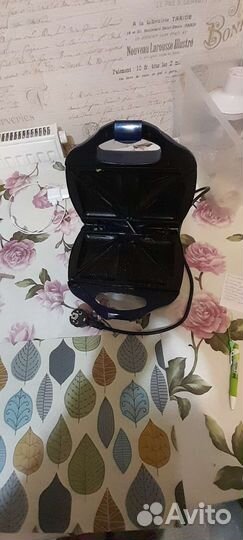 Электрическая вафельница бу