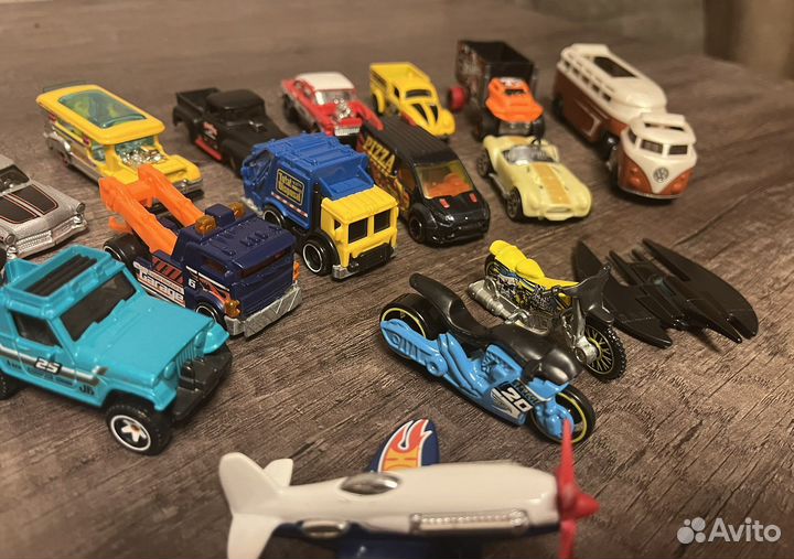 Hot wheels машинки