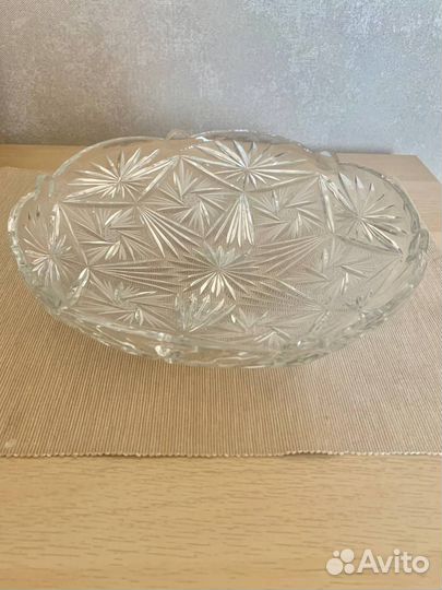 Блюдо из хрусталя