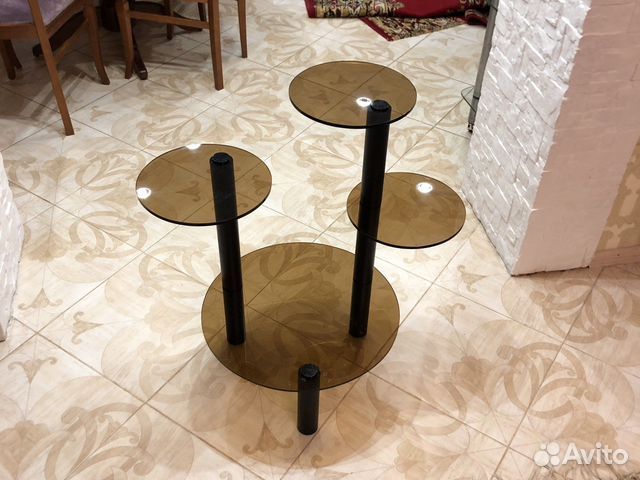 Подставка под цветы стеклчнная