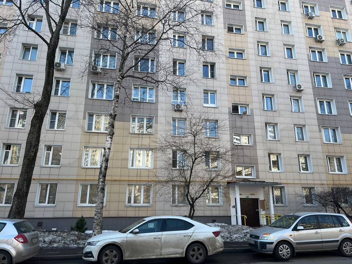 Доля в квартире-студии, 11,8 м², 1/9 эт.