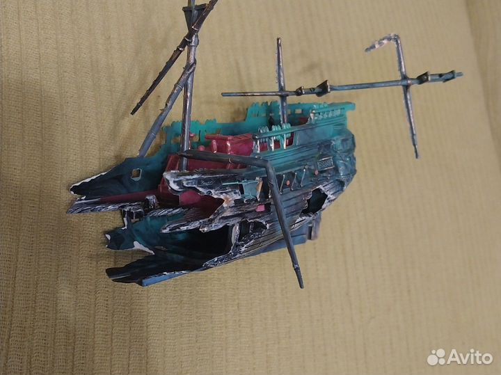 Корабль для аквариума