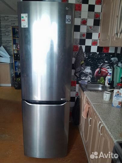 Холодильник на запчасти