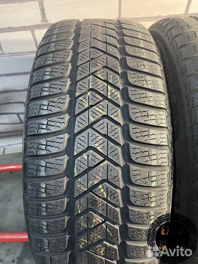 Pirelli Winter Sottozero 3 235/55 R17 99H