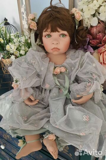 Кукла фарфоровая коллекционная