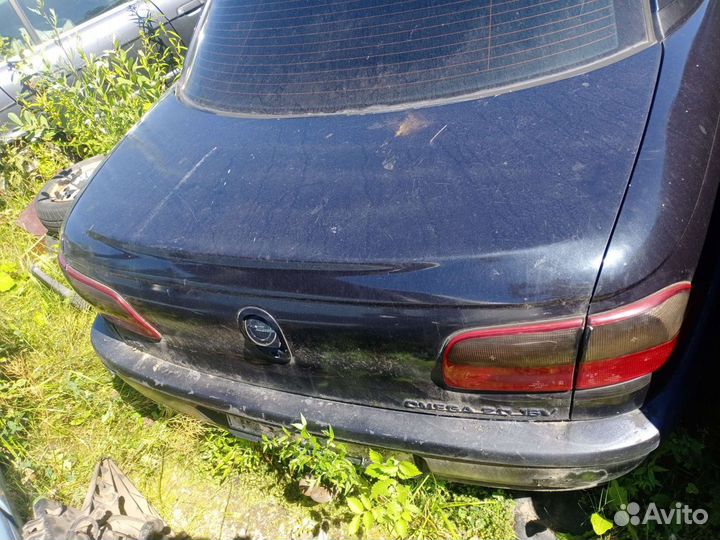 Крышка багажника opel omega b седан
