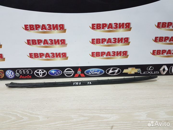 Молдинг лобового стекла правый BMW 3-Series F30