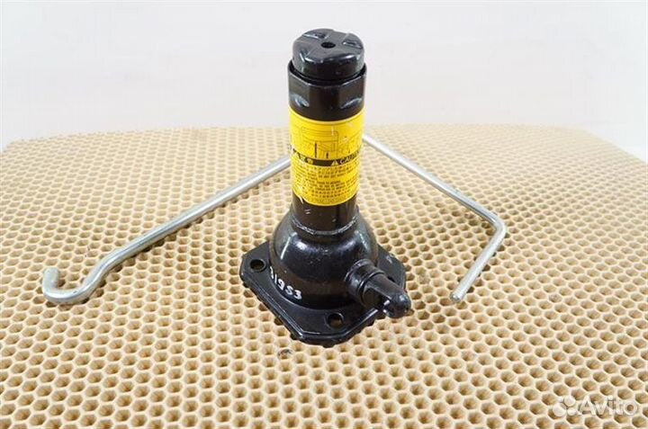 Домкрат Toyota Land Cruiser Prado GRJ120