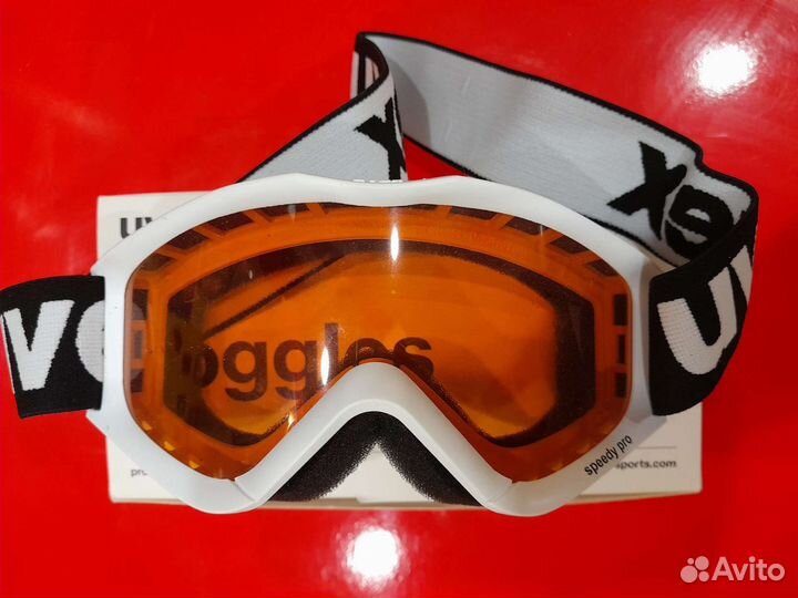 Горнолыжные очки uvex