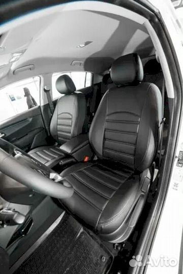 Автомобильные чехлы Ниссан Тиида хэтчбек 2008г