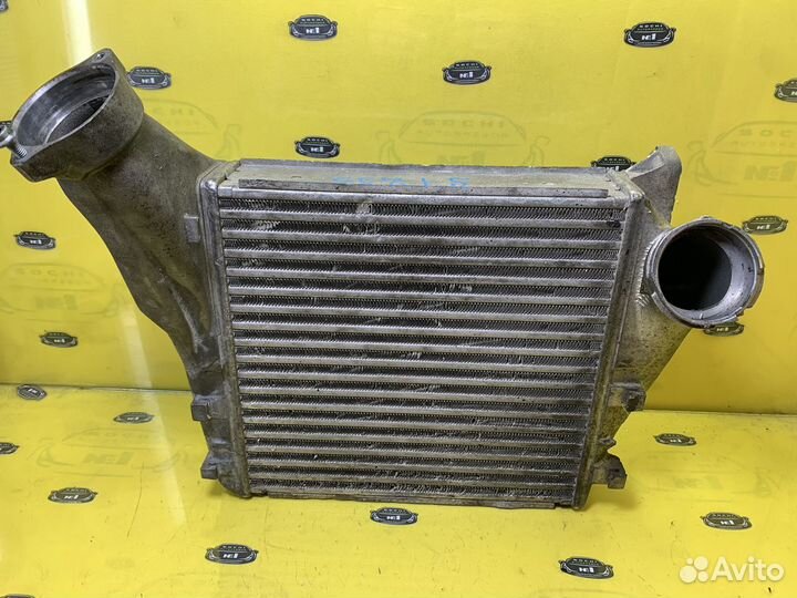 Интеркулер Левый Porsche Cayenne Turbo 957 958