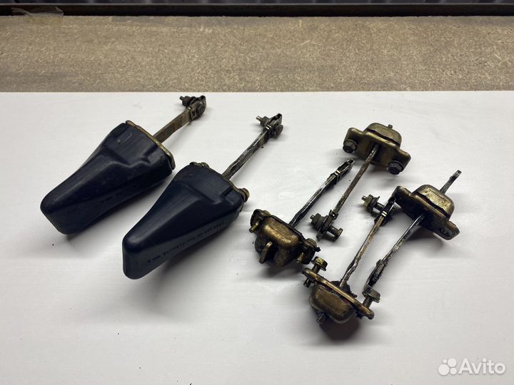 Ограничитель хода двери VW Golf II/Jetta II