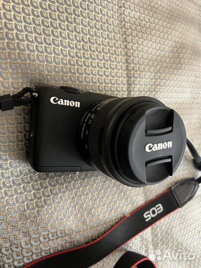 Canon EOS M10