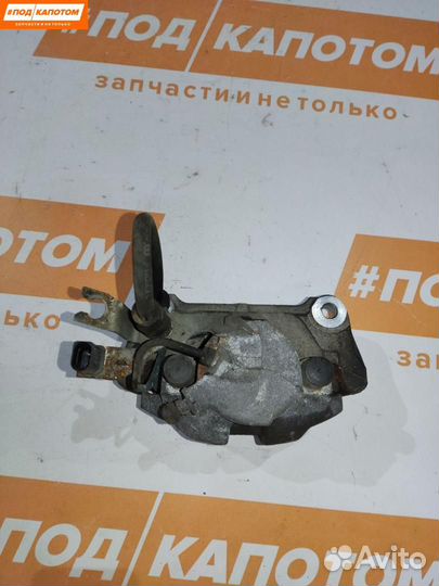 Суппорт тормозной передний левый Volkswagen Passat