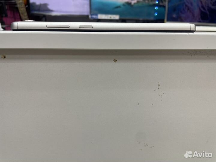 Планшет Lenovo Tab m7