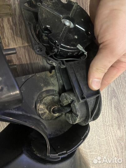 Зеркало Opel Astra H (битое)