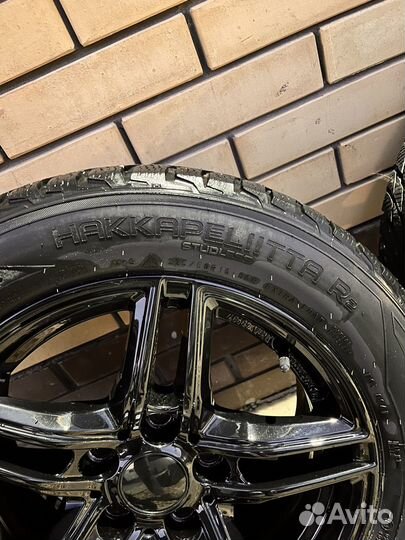 Колеса зимние в сборе 225/50 r16