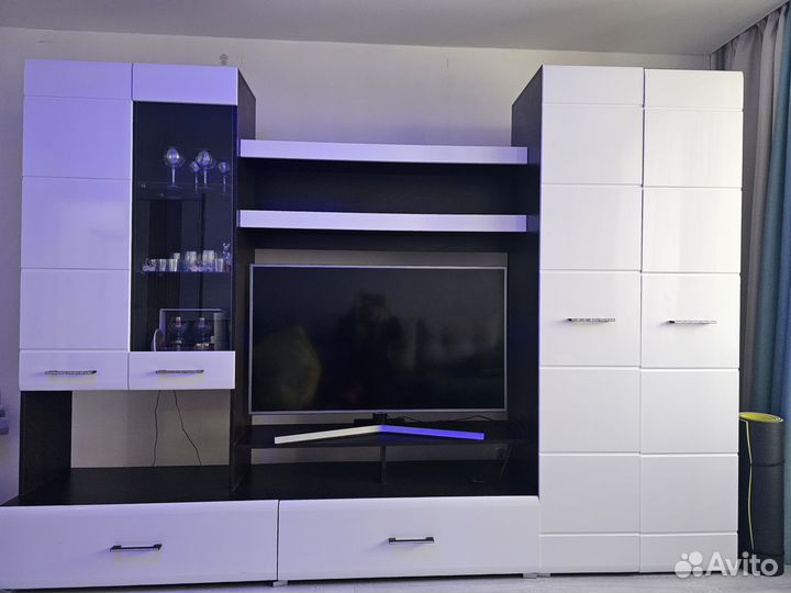 Стенка в гостиную со шкафом под тв бу