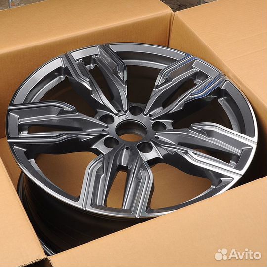 Диск литой Replica 923 R18 5*120