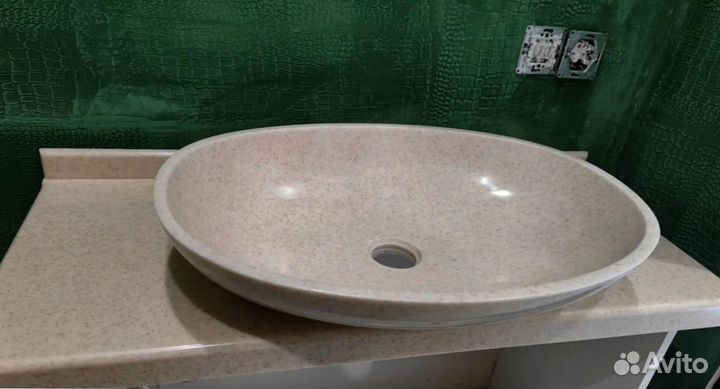 Столешница для ванной и кухни из искуственного кам