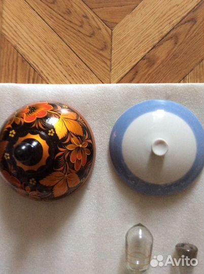 Крышки от посуды,пробки,бутылочки,химические