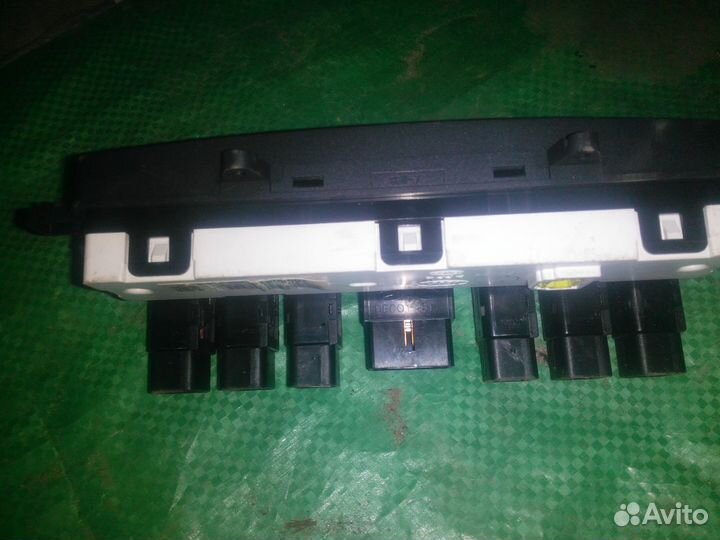 Блок кнопок Kia Sorento 2009