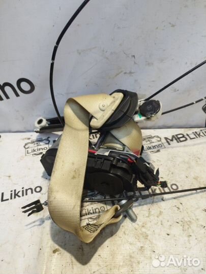 Ремень безопасности передний правый Mercedes W221