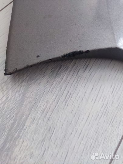 Молдинг водительской двери на Понтиак вайб