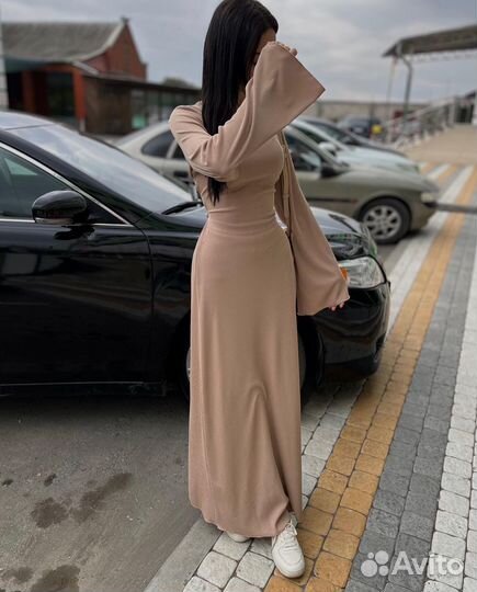 Вечернее платье в пол