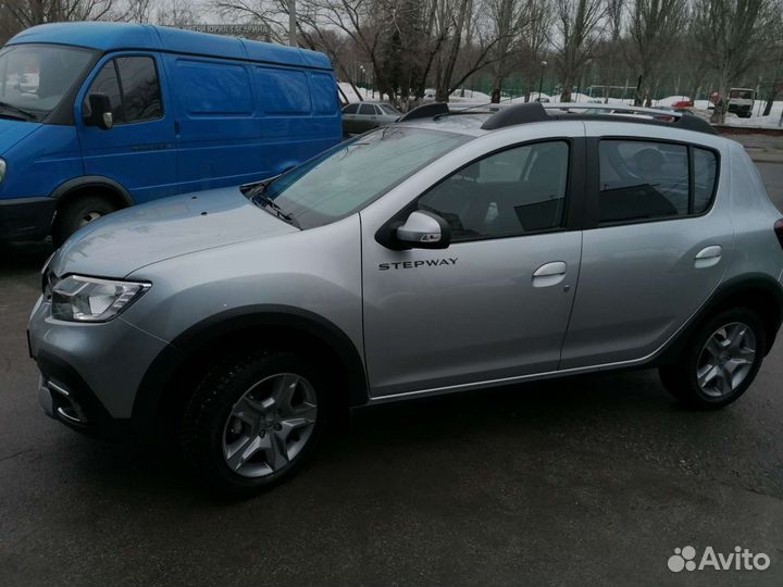 Renault Sandero Stepway 1.6 CVT, 2022, 6 км