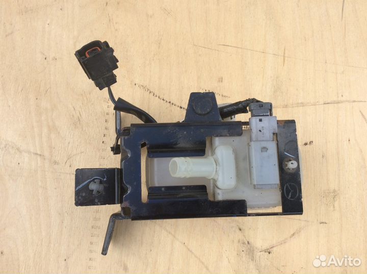 Бачок тормозной жидкости Mazda CX-7 cx7 Мазда сх7