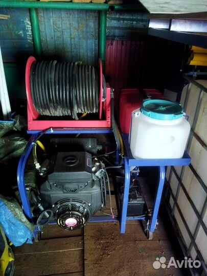 Каналопромывочная машина