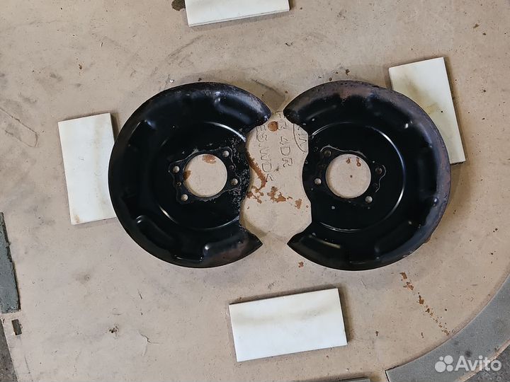 Пыльник тормозного диска задние Хендай Солярис 1