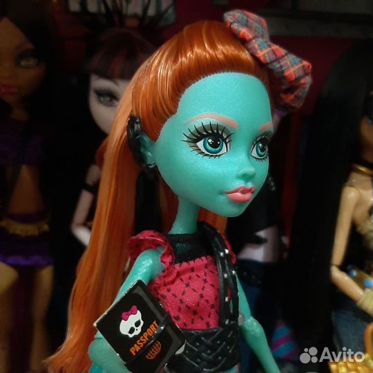 Кукла Монстер Хай Лорна Макнесси