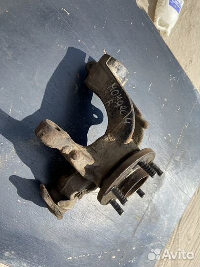 Правый поворотный кулак Форд Мондео 4