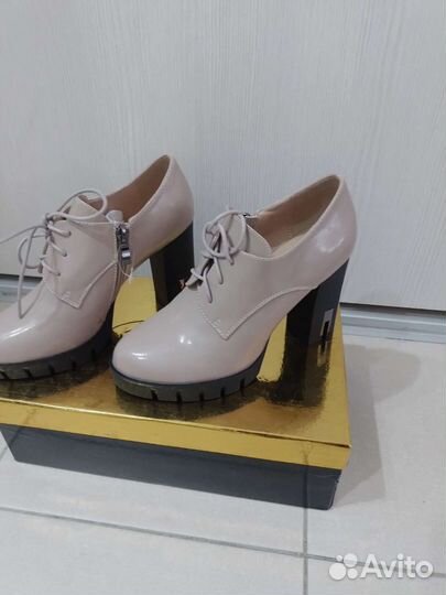 Туфли женские 38 размер новые