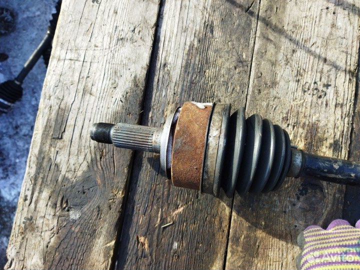 Привод передний левый Honda Inspire UC1