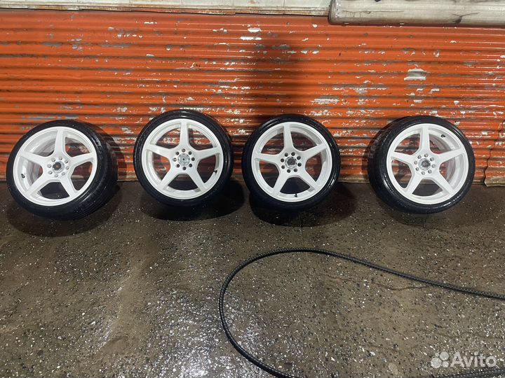 Продам, 195/40 р16, две сверловки 4/98, 4/100