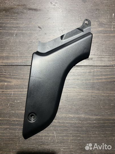 Левая накладка под бак для Yamaha FJR1300 03-05