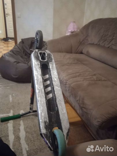 Трюковой самокат кастом парк