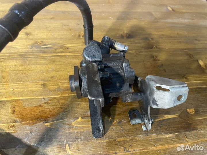 Насос гидроусилителя руля Bmw X5 E53 M54B30 2006