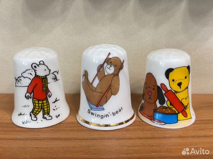 Набор фарфоровых коллекционных наперстков