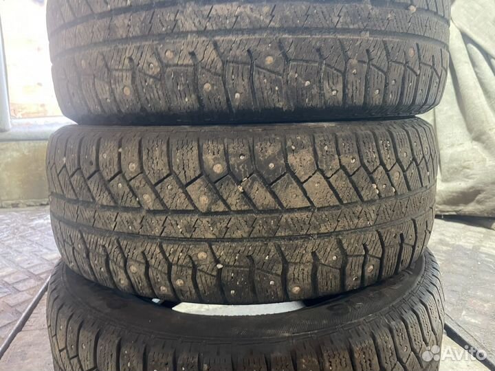 Continental ContiWinterViking 2 215/60 R16 99T