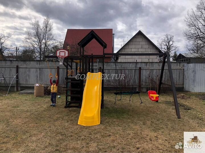 Детская площадка в наличии