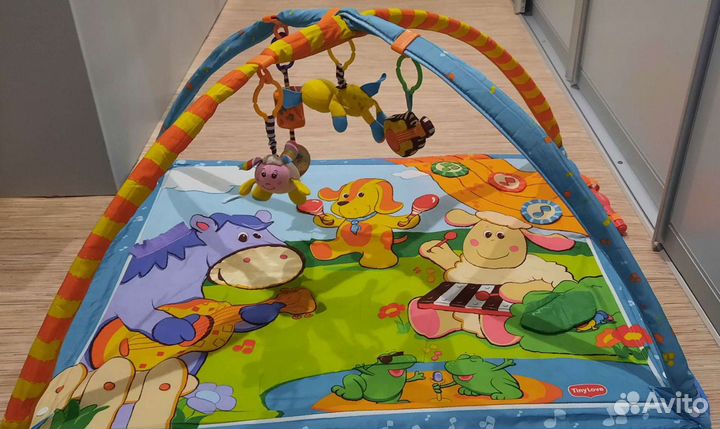 Музыкальный развивающий коврик tiny love
